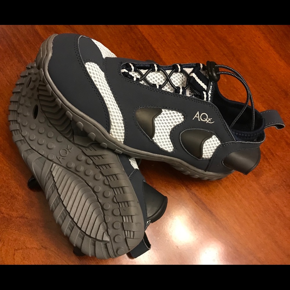 AQX water joggers, size 9, women’s